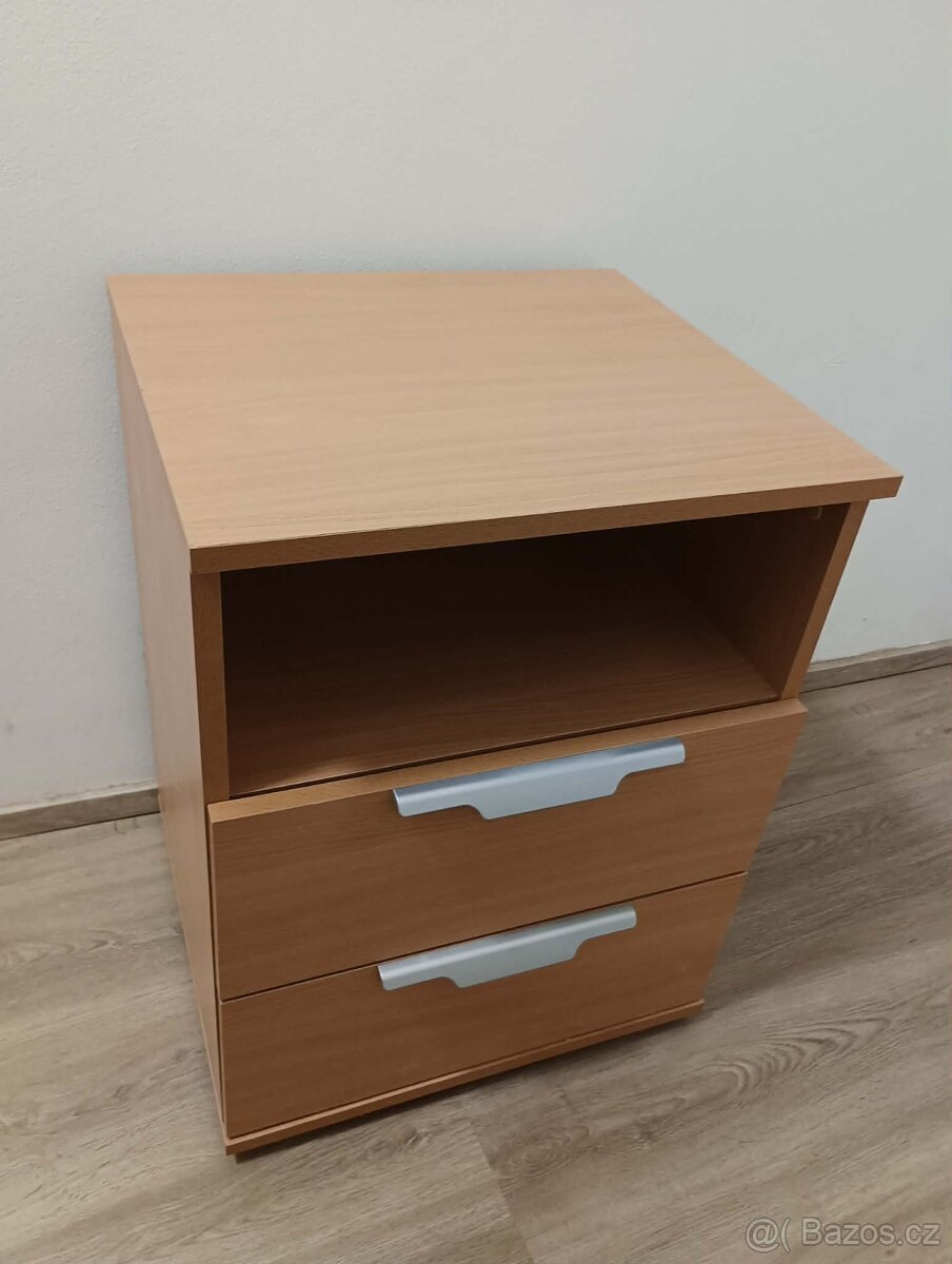 Noční stolek