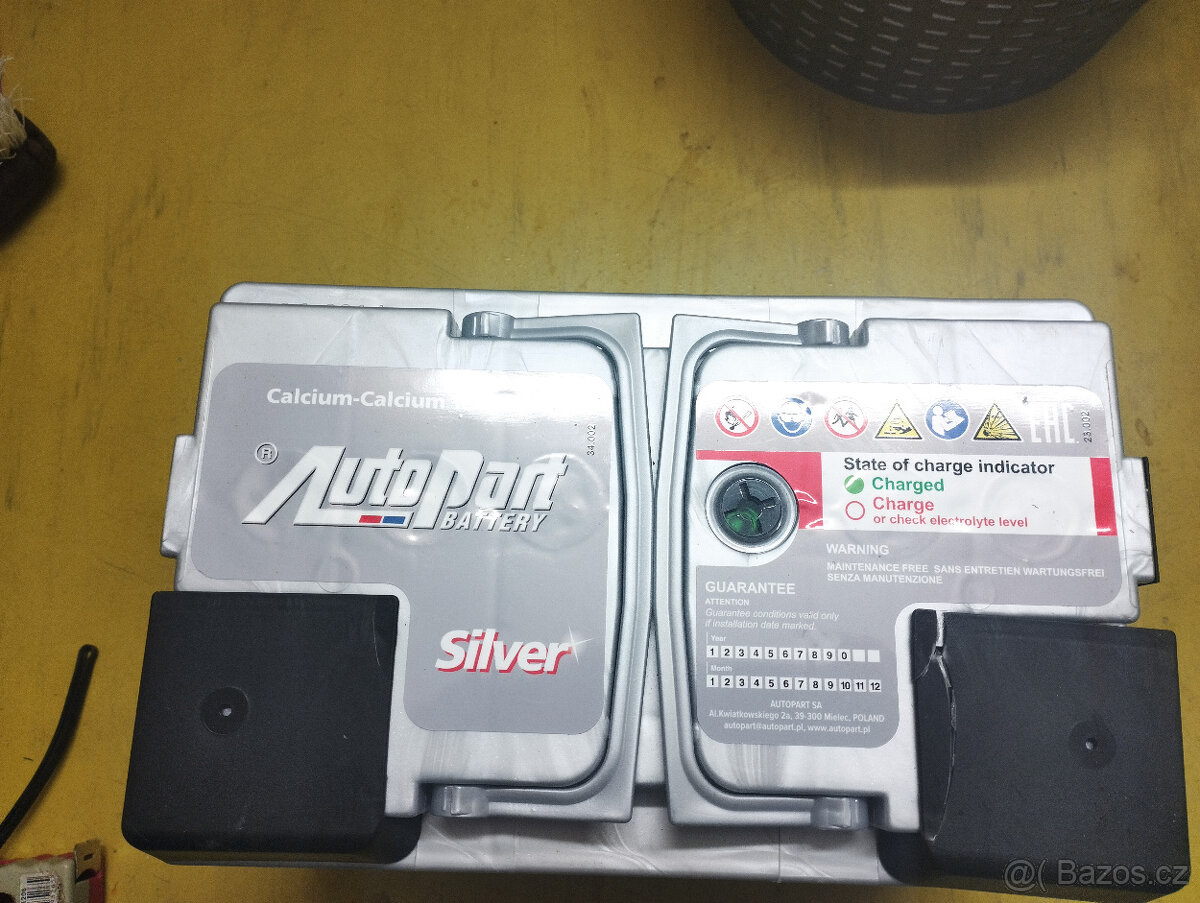 Autobaterie na osobní auto