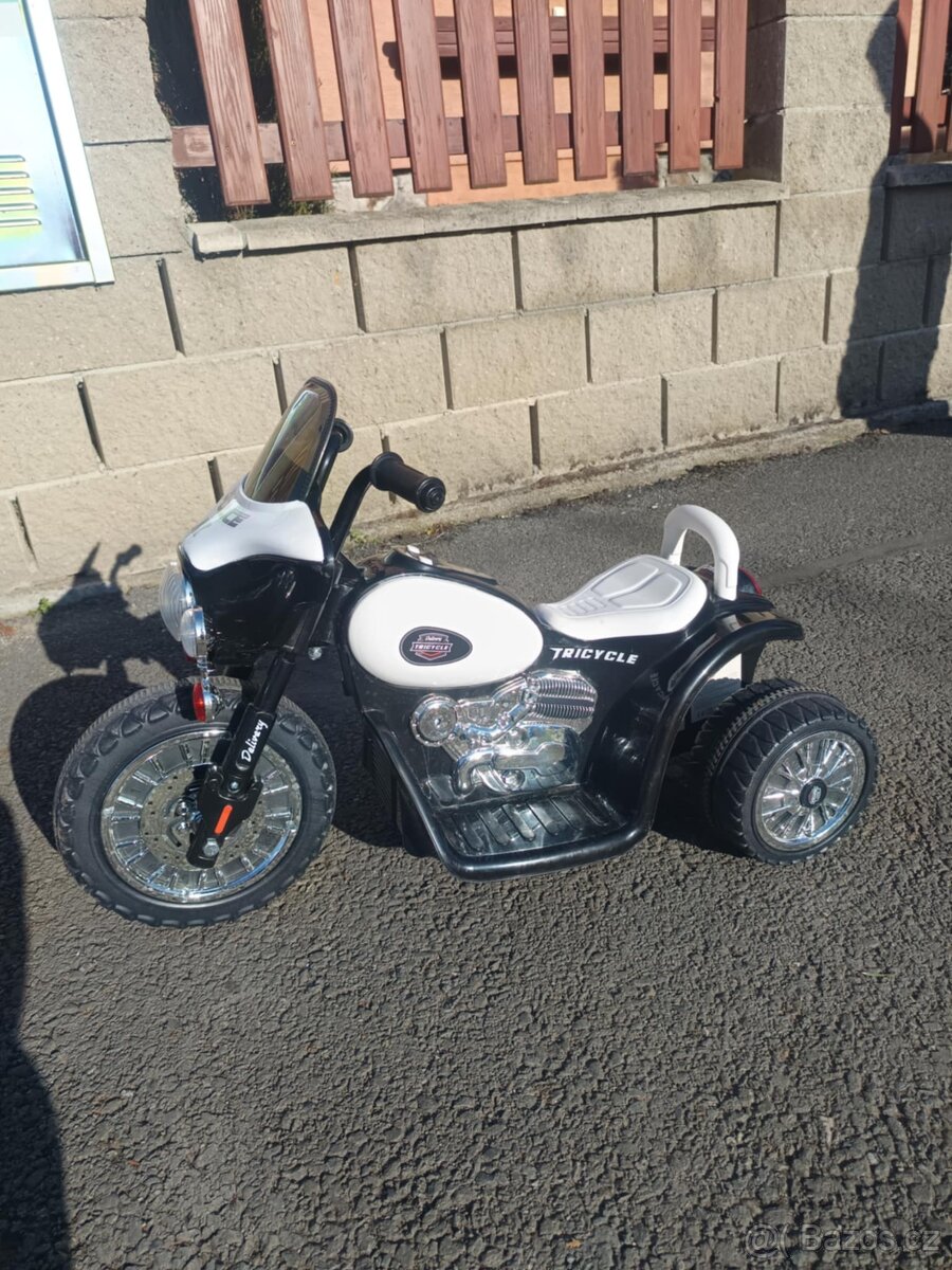 El. policejní tříkolka