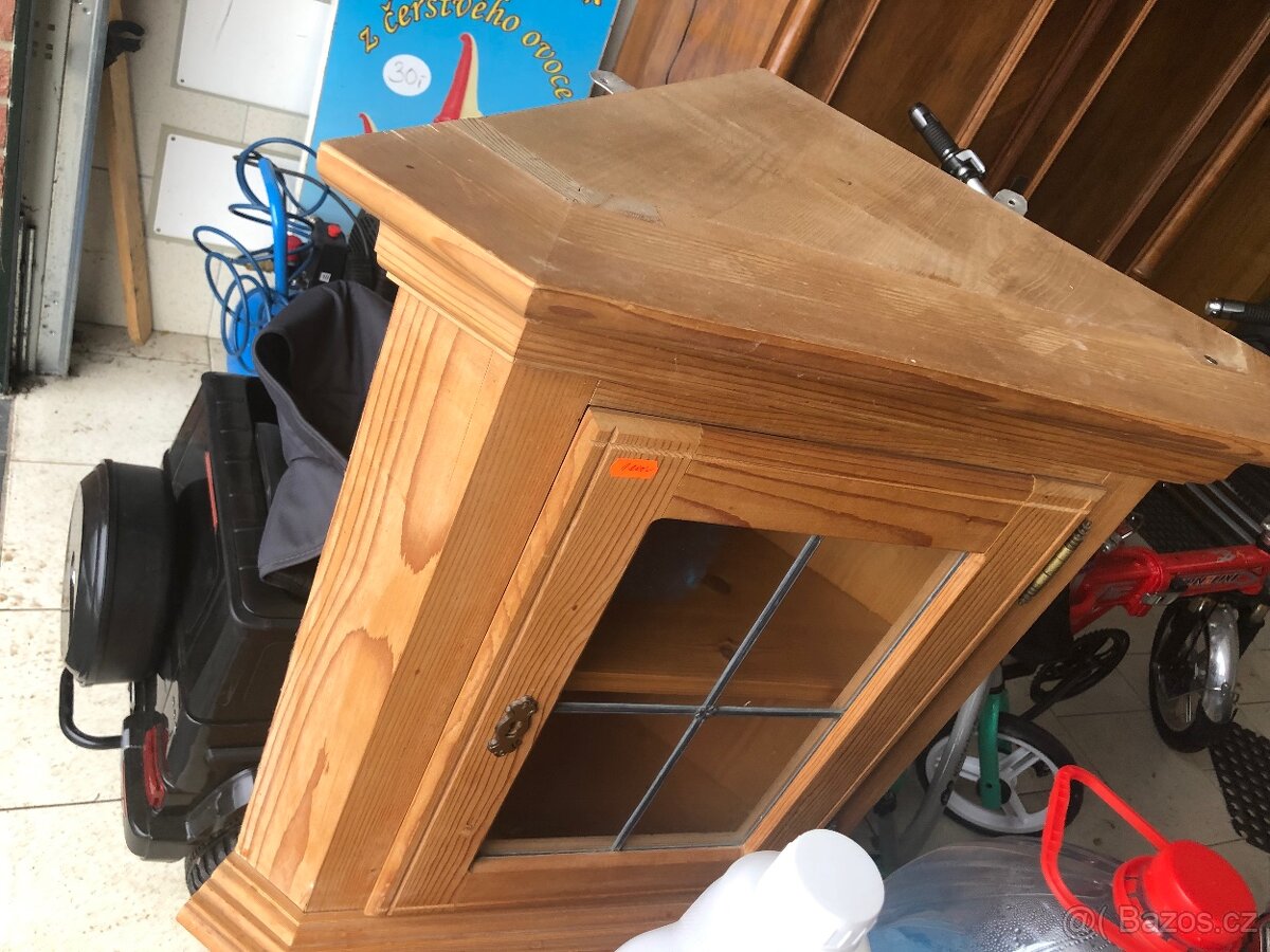 Prodám více starožitného nábytku. SLEVA