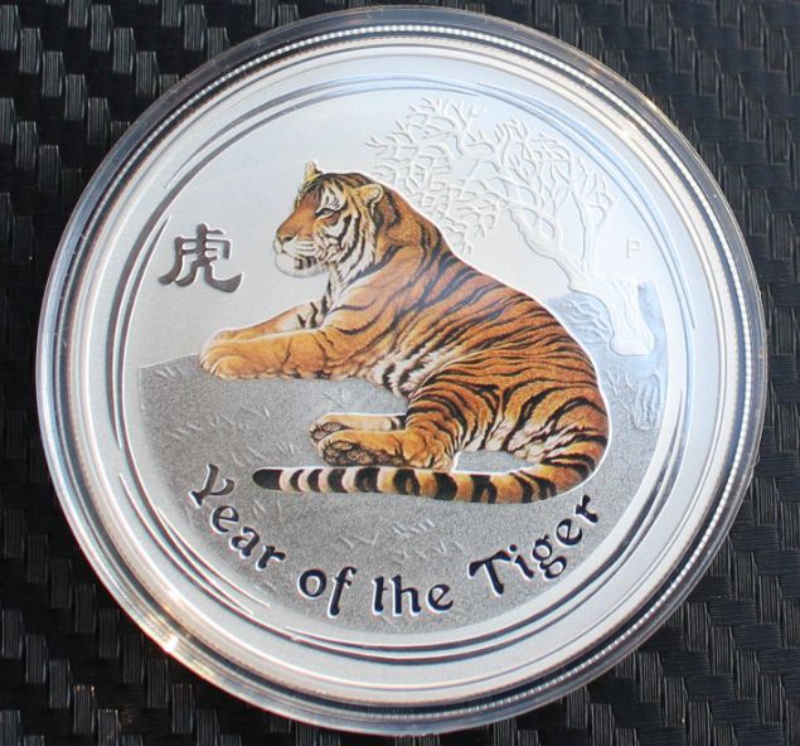 1 OZ Year of the Tiger 2010 kolorovaná stříbrná mince