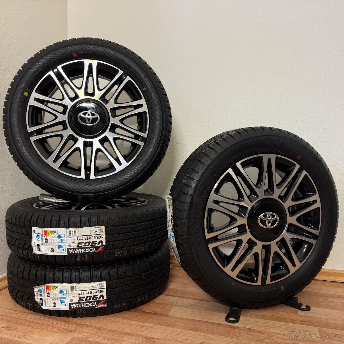 NOVÁ TOYOTA AYGO 4x100 R15 ET35+ZIMNÍ 165/60R15 8,5mm BICOLO