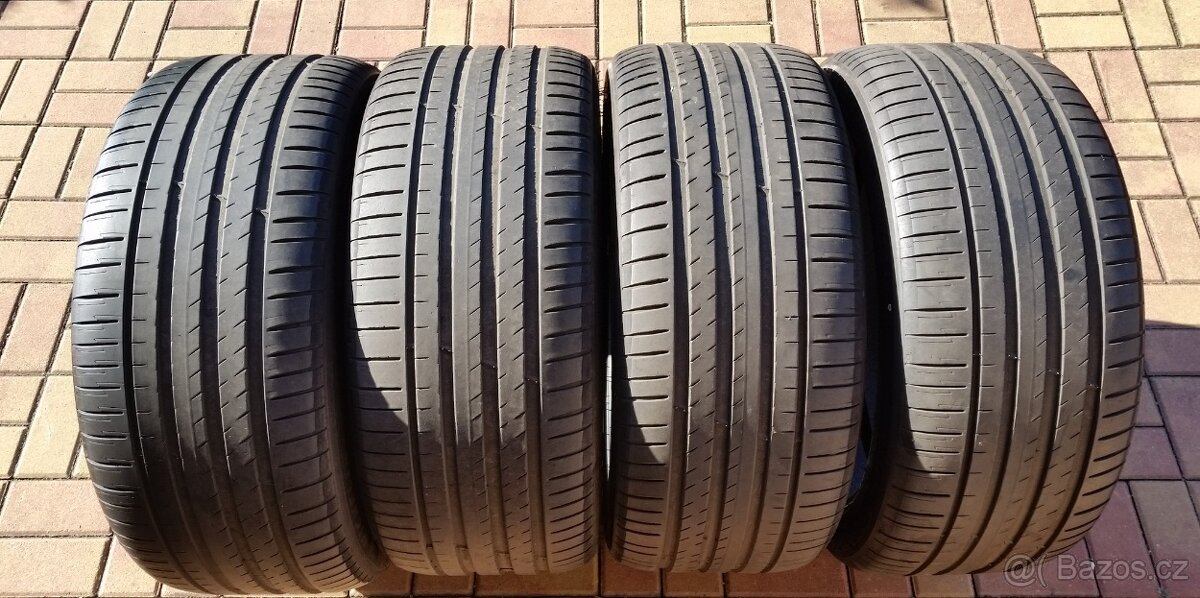 Letní pneumatiky MICHELIN 275/40 R21 107W XL EV MO