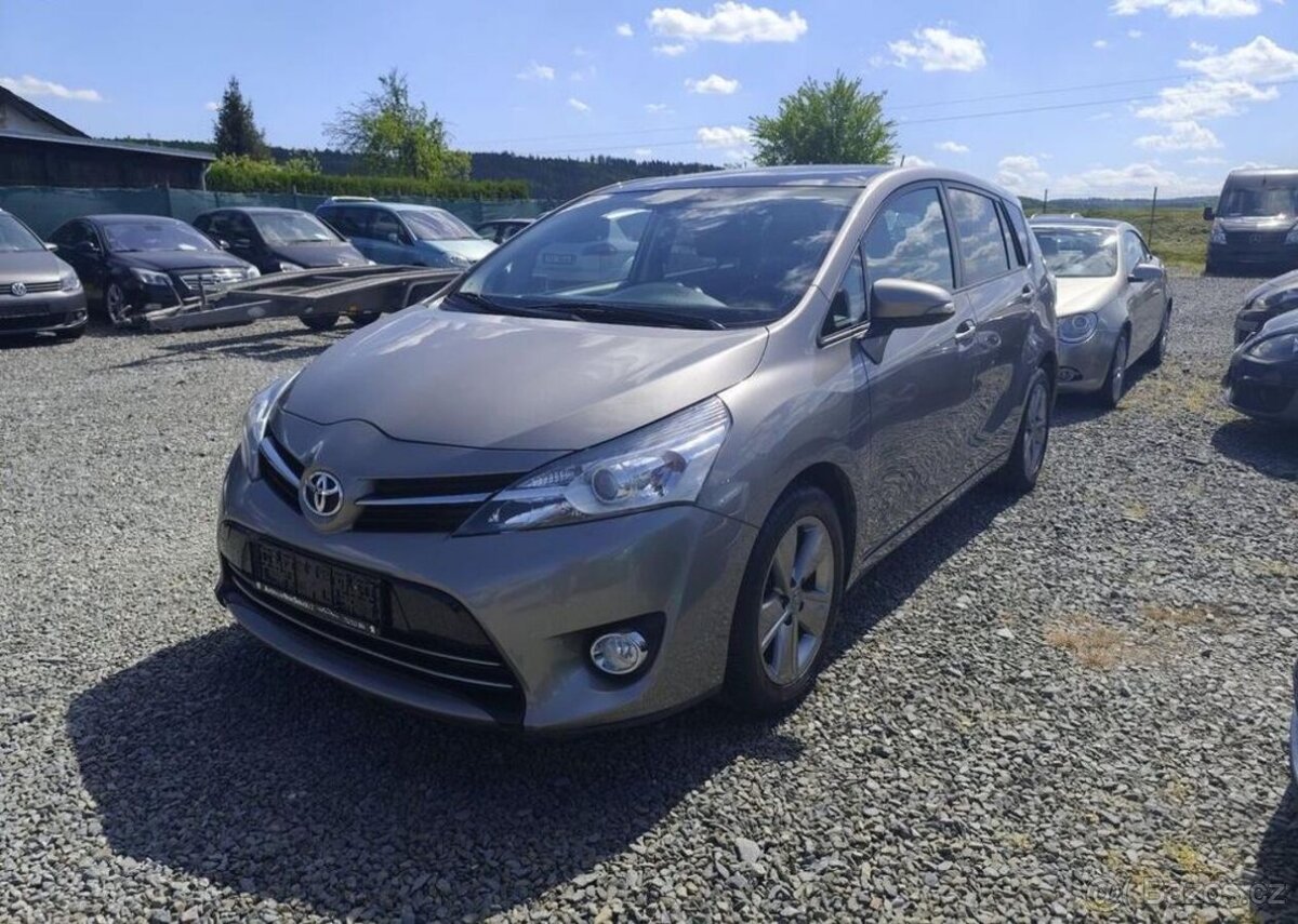Toyota Verso 1.6 D-4D Panorama, Klima, Navi nafta manuál
