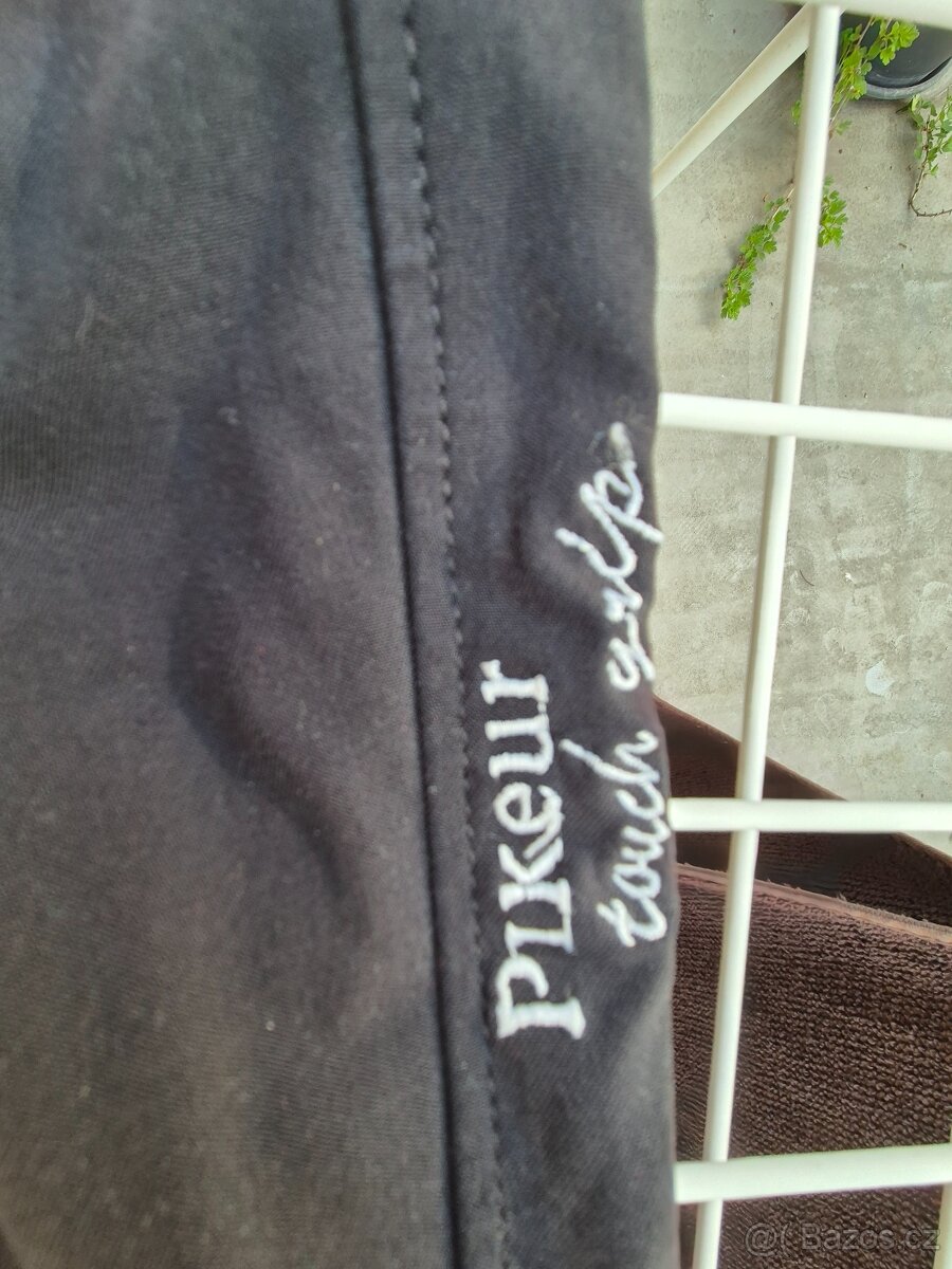 Rajtky Pikeur s celogripem
