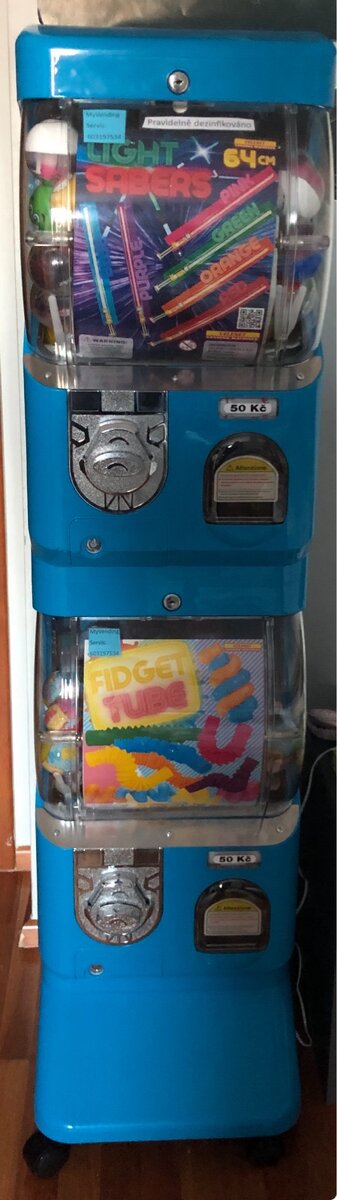 Automat na hračky Double station S NÁPLNÍ Zcela nový