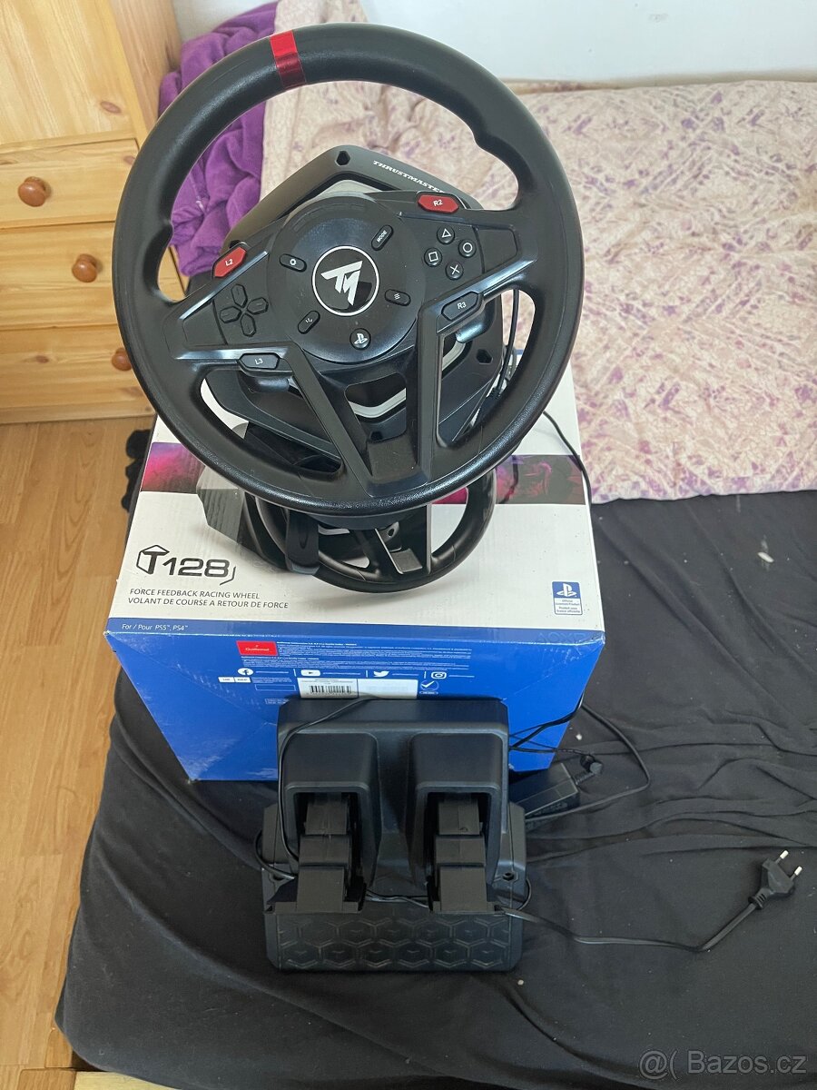 Volant s pedály