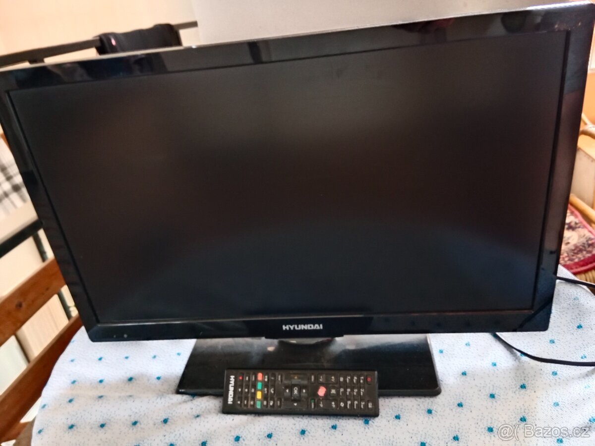 Televize Hyundai 55cm FL 22272 LED