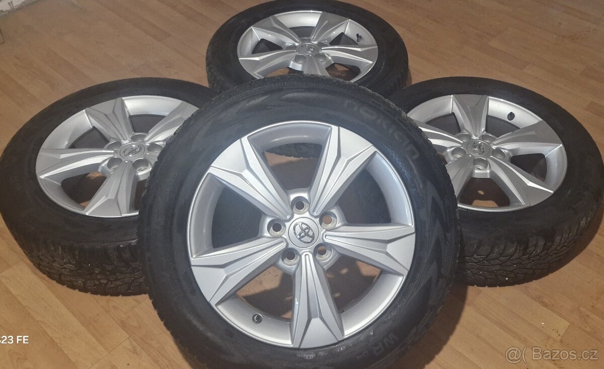 Predám zimnú sadu Toyota CH-R 5x114,3 R17 ,215/60 R17
