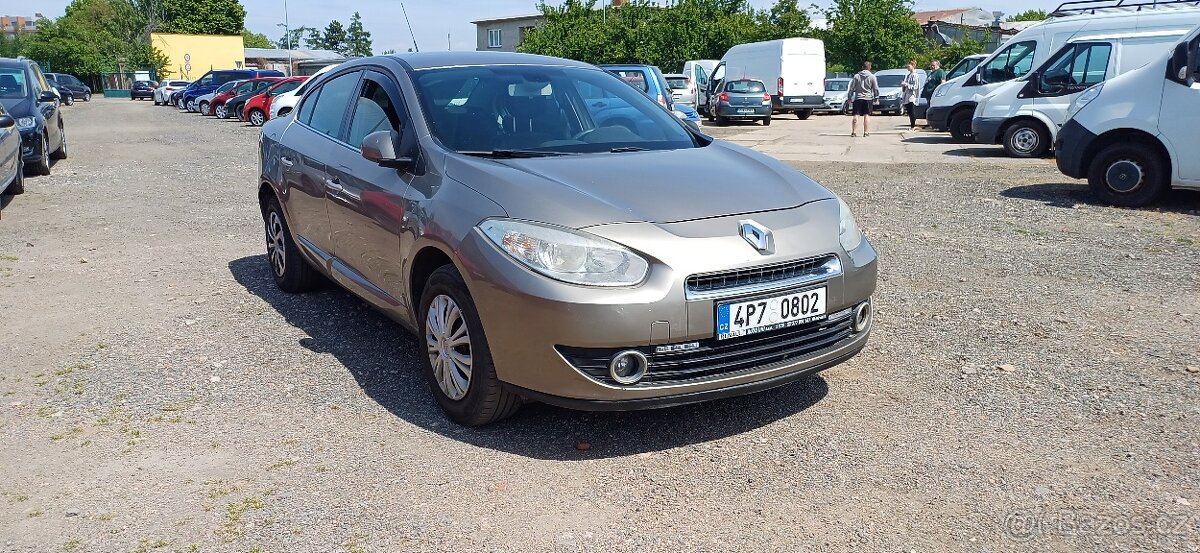 Renault Fluence 1.6 i 81 kW klimatizace