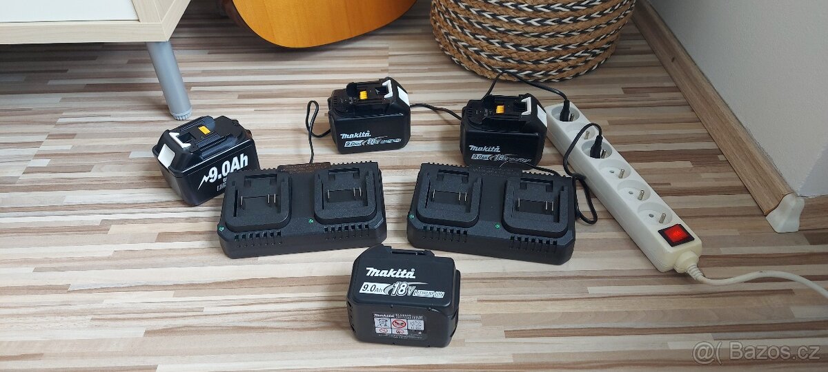 Dual rychlonabíječka 18-21V/3Ah,pro Aku baterie Makita.