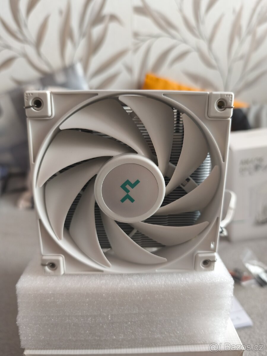 chladič procesoru Deepcool AK400