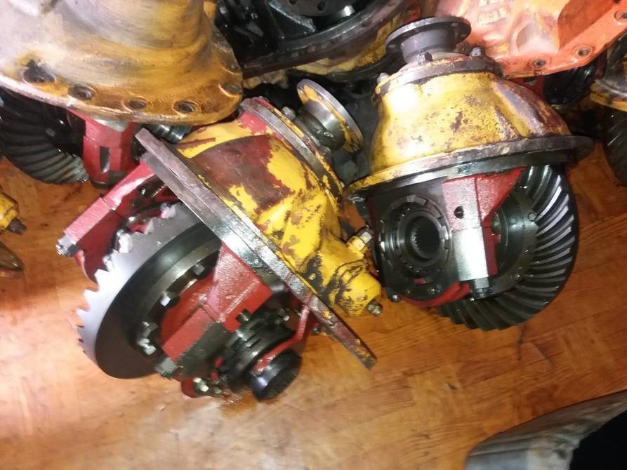 DYFERENCJAL RADOJE DAKIĆ JUHOSLOVANSKI LKT 81 TURBO