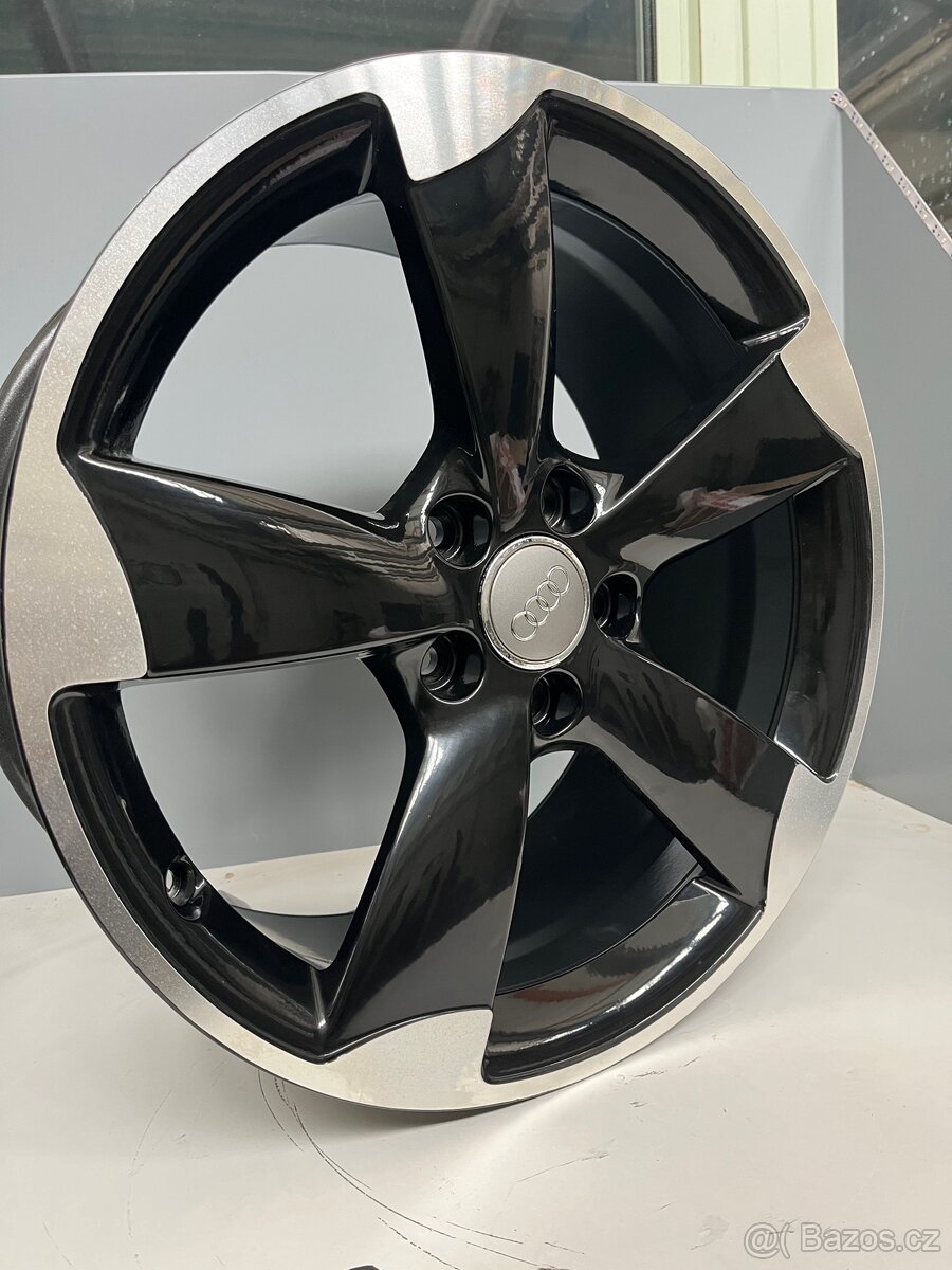 Originál Audi rotor r18 5x112