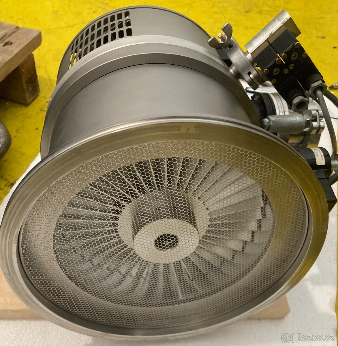 Vakuová turbo pumpa Leybold TMP110C