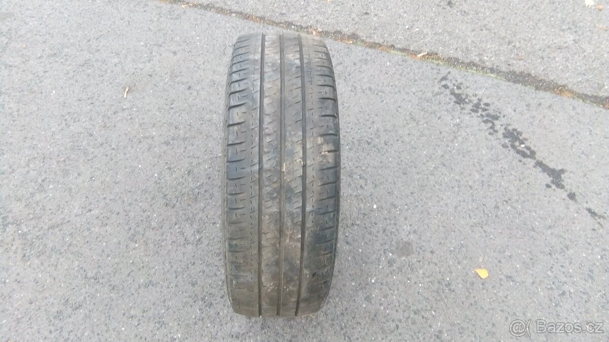 Michelin Agilis 235/65 R16 C, 5,6mm výroba 1418 - 1ks