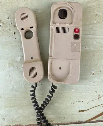 Domácí telefon Tesla