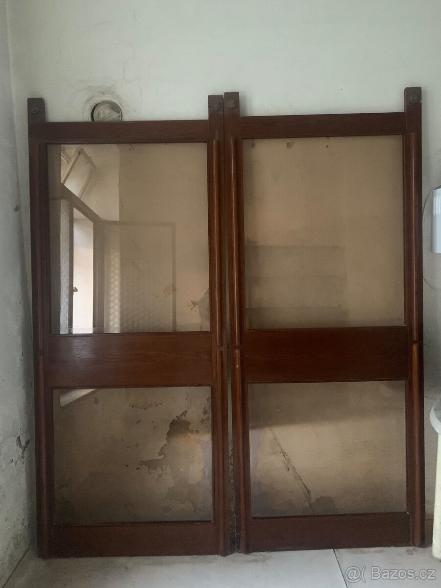 Dřevěné, posuvné dveře s prosklením 2x92 / 207cm