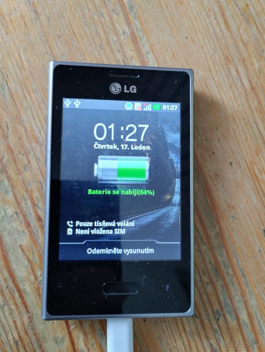 Mobilní telefon LG
