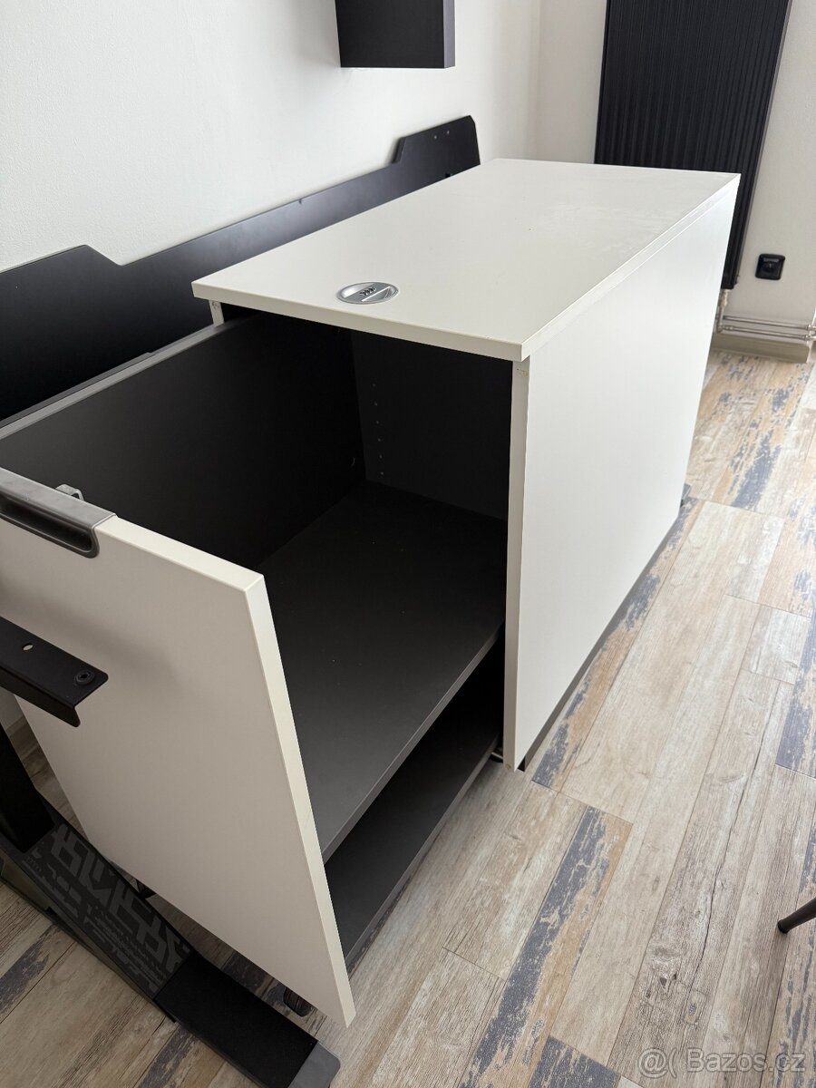 Skřínka do pracovny na číselný kód