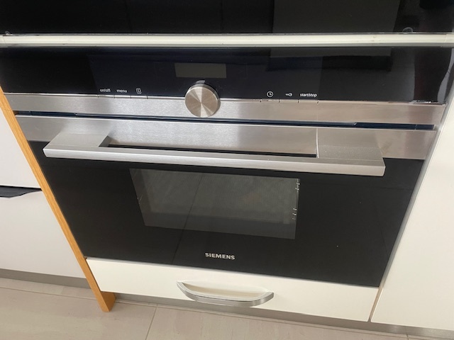 Parní trouba Siemens hb6b80c0 - použítá