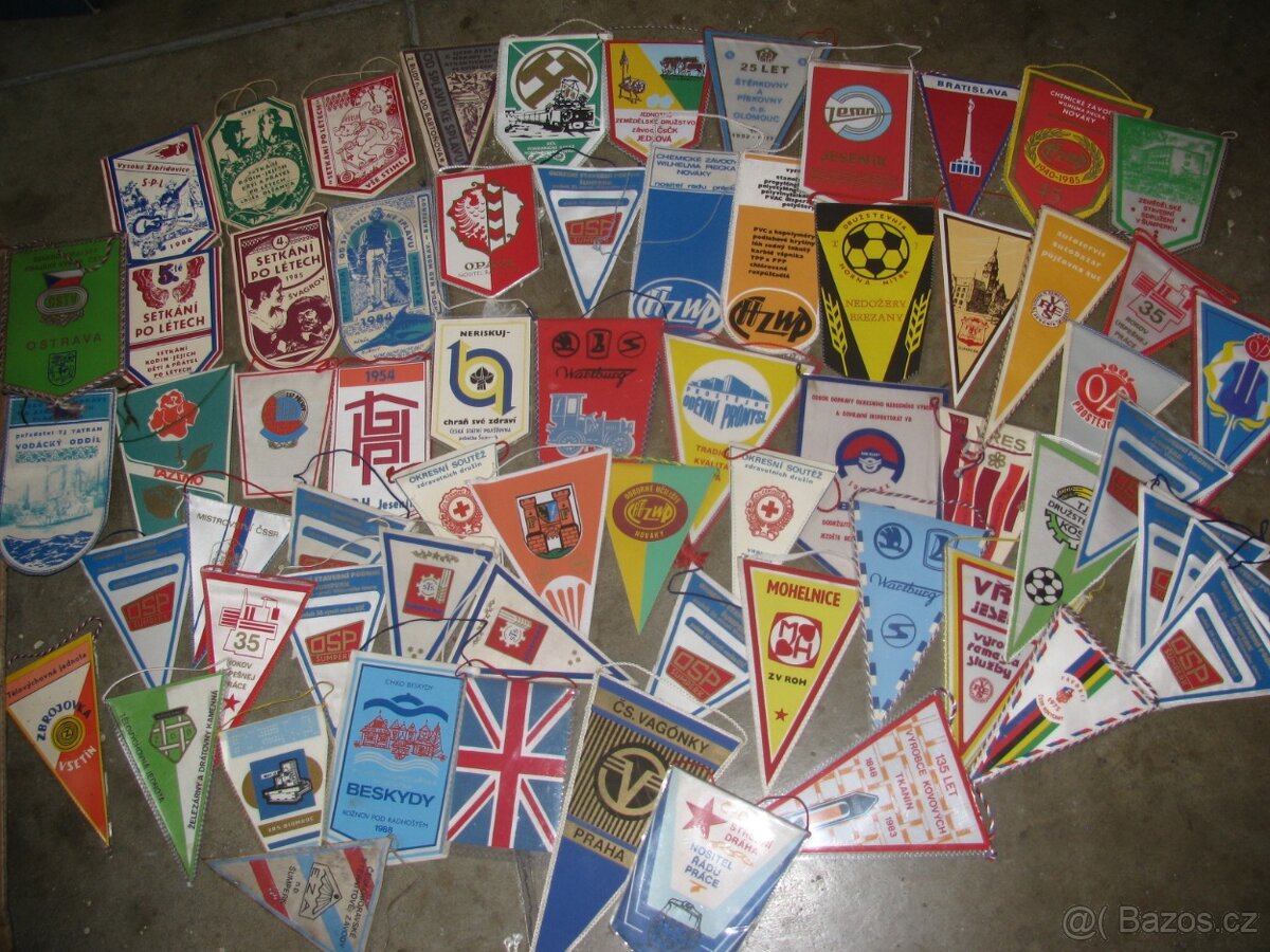 staré reklamní vlaječky