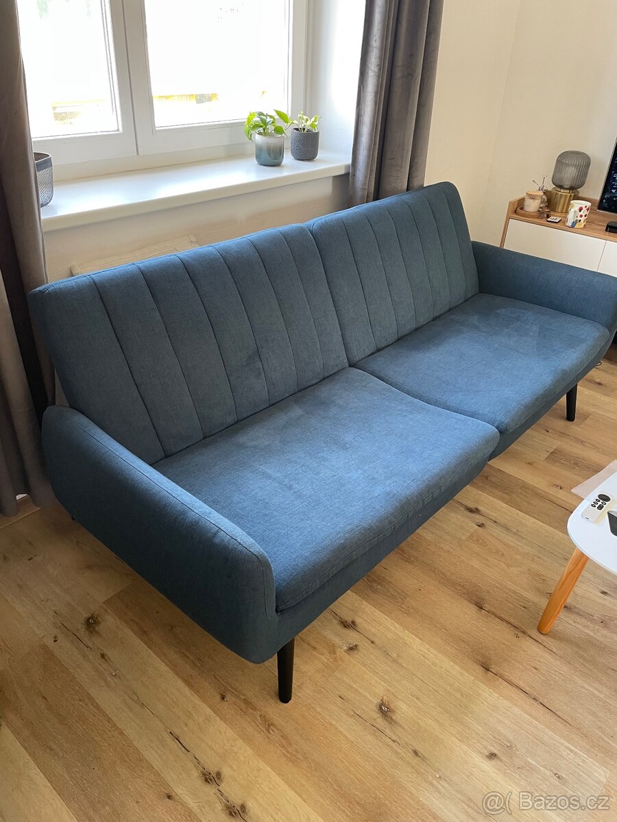 rozkládací gauč