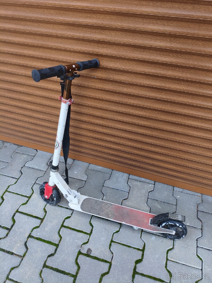 Dětská koloběžka