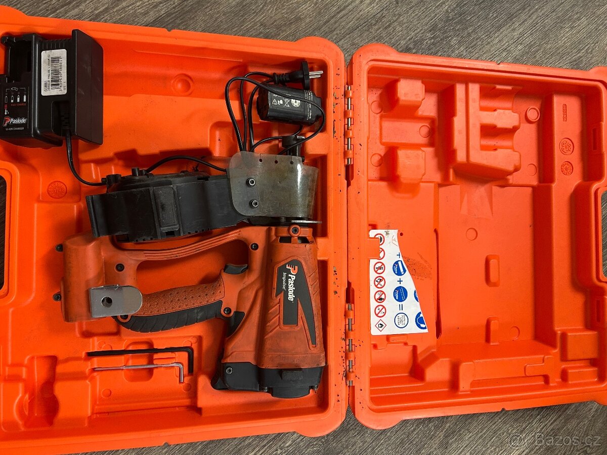 Hřebíkovačka plynová Paslode