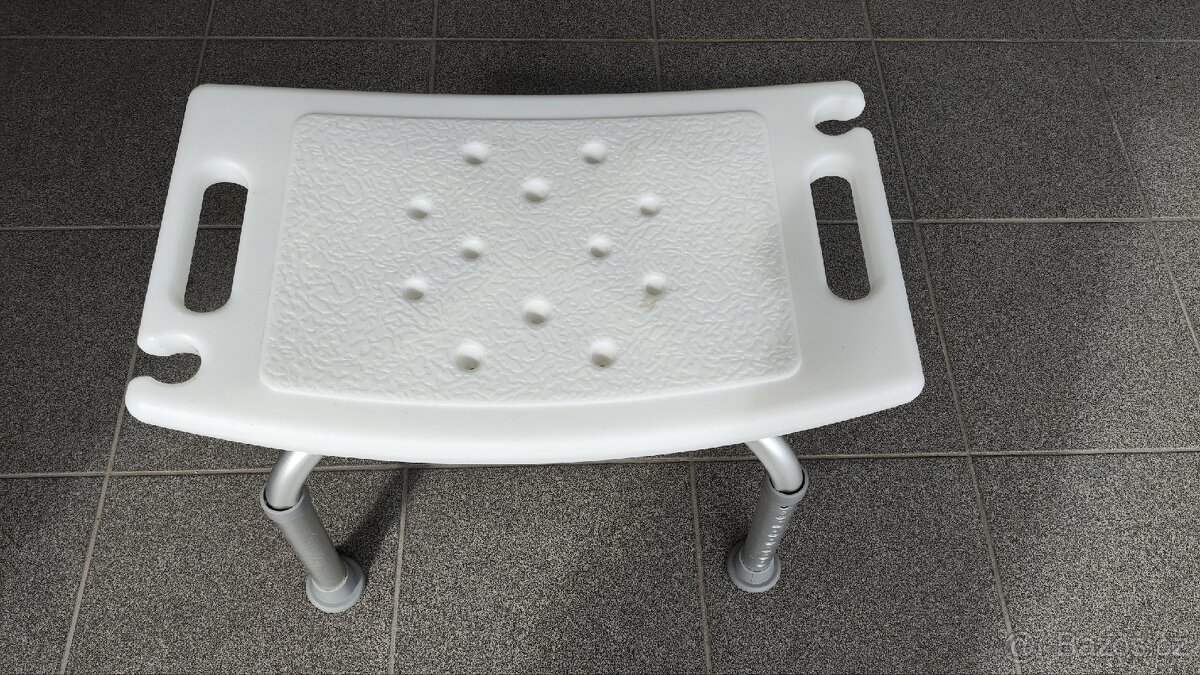 Stolička Bemeta (sedátka do sprchy)