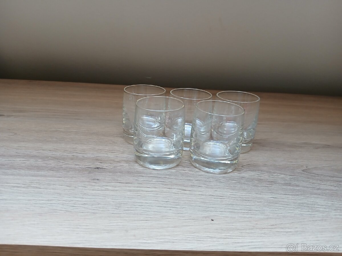 Prodám sadu 5 skleniček