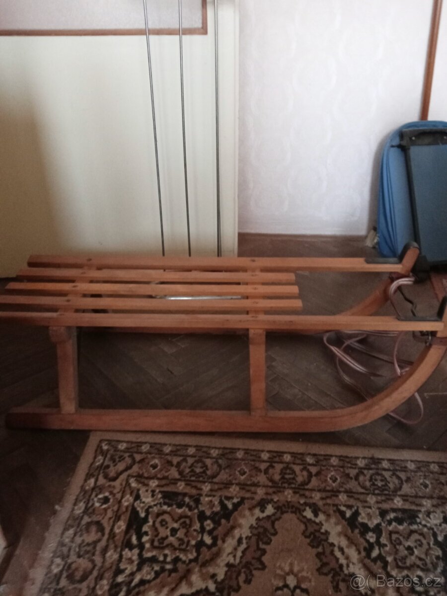 Kočárek a sáně