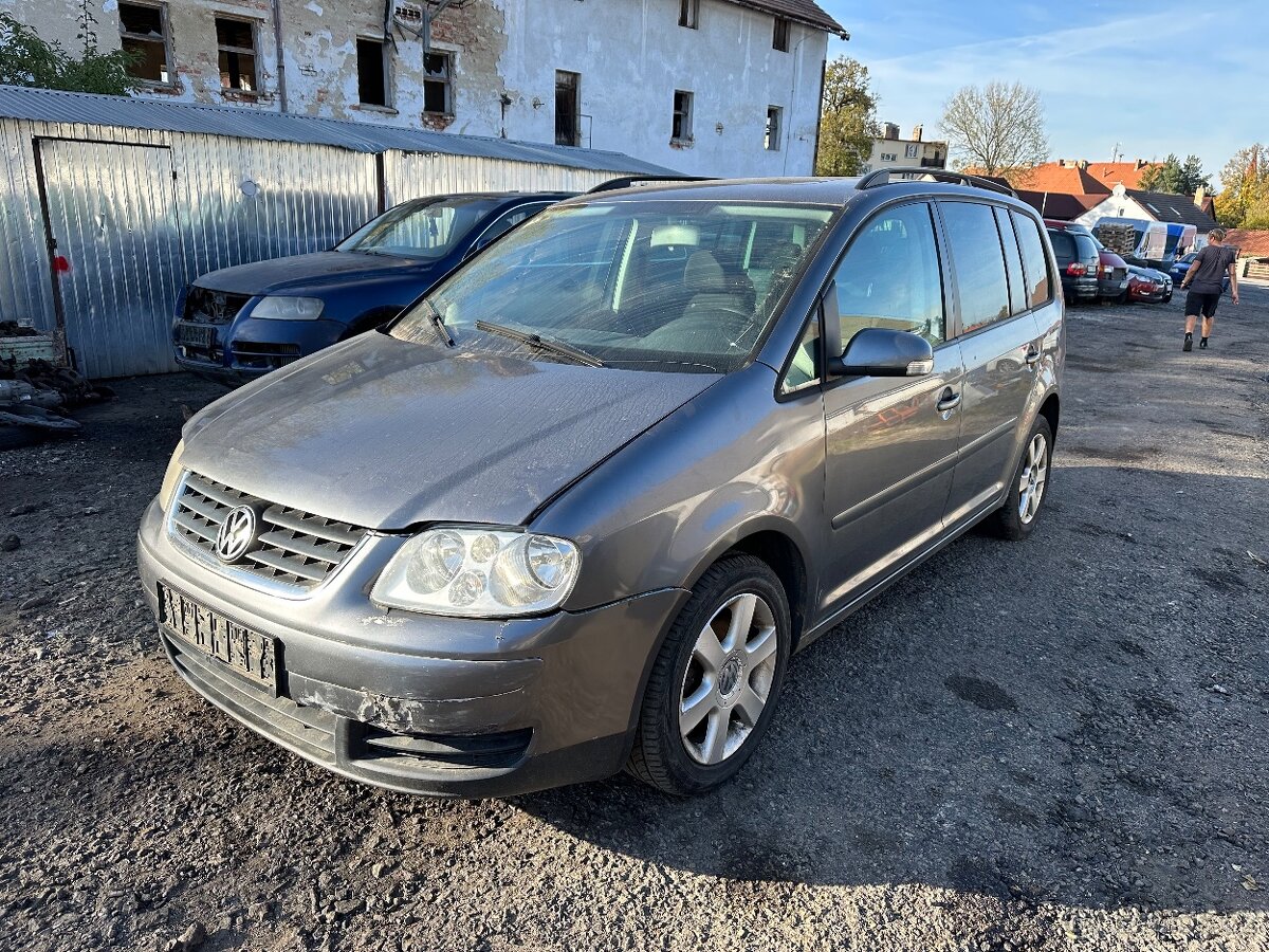 Rozprodám na díly VW touran 2.0tdi TYP BMM