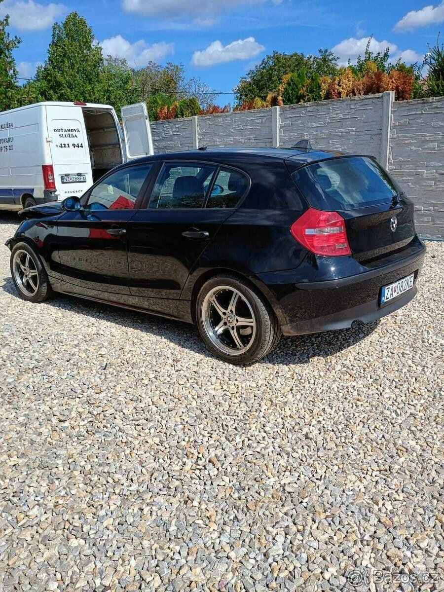 Rozpredam BMW E87 118D 90kw 204D4