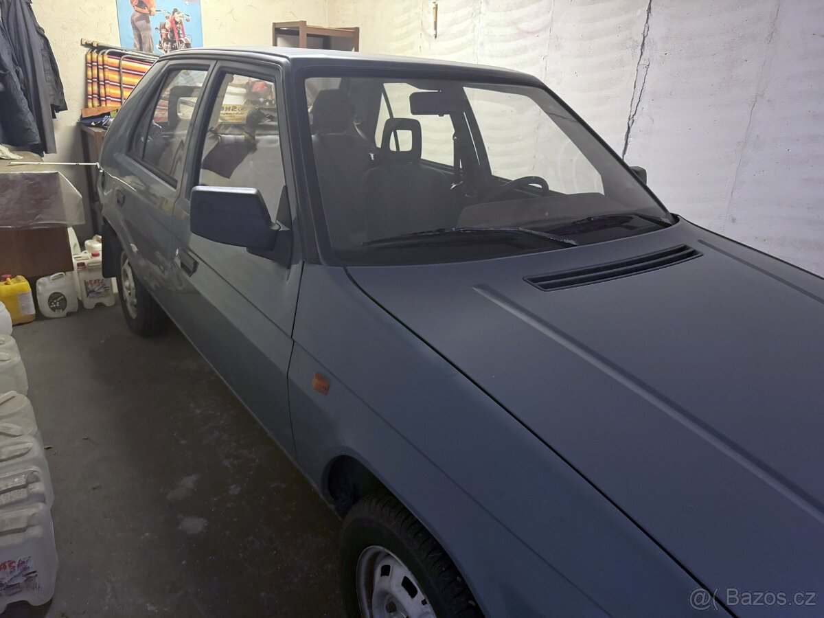 Škoda Favorit 135L 1. majitel, bez koroze, garáž