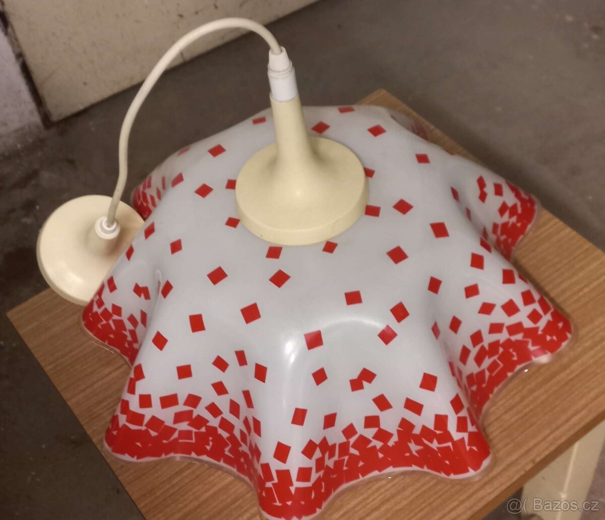 Retro lustr