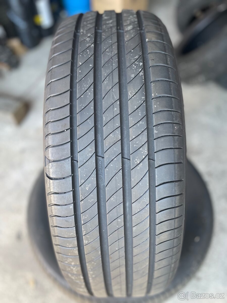 Michelin 235/60/18