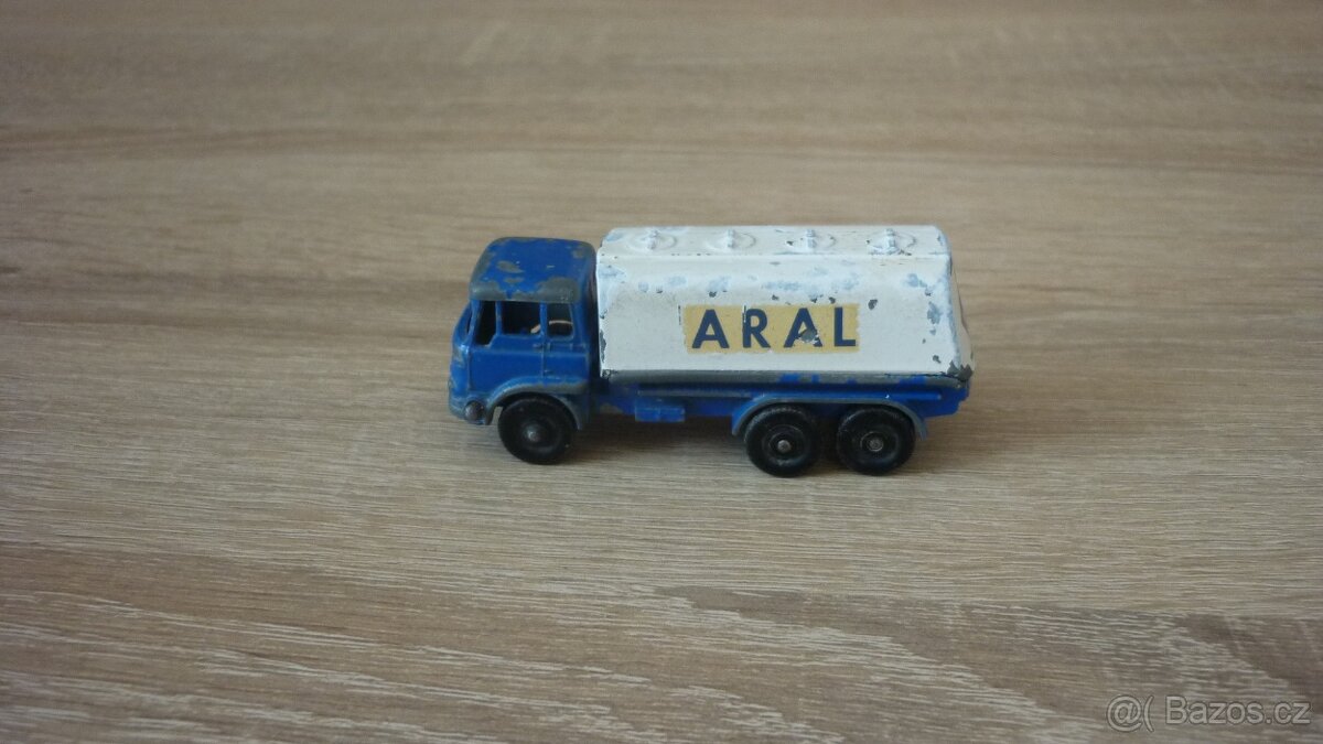 MATCHBOX RW PETROL TANKER ARAL VZÁCNÁ VERZE
