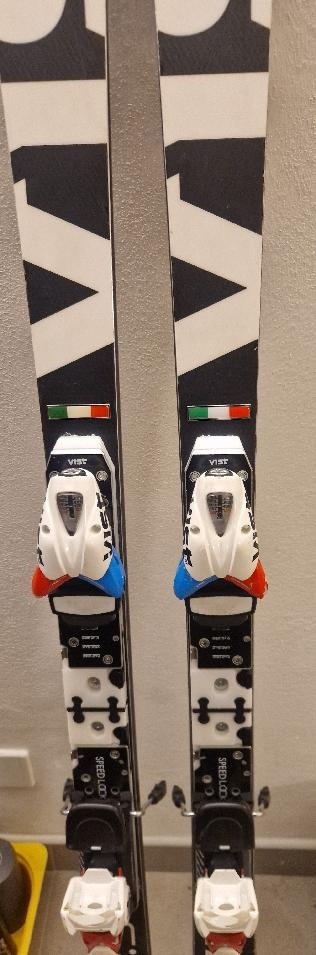 LYŽE VIST GS RACE PLUS + DESKA RACE PLATE + VÁZÁNÍ