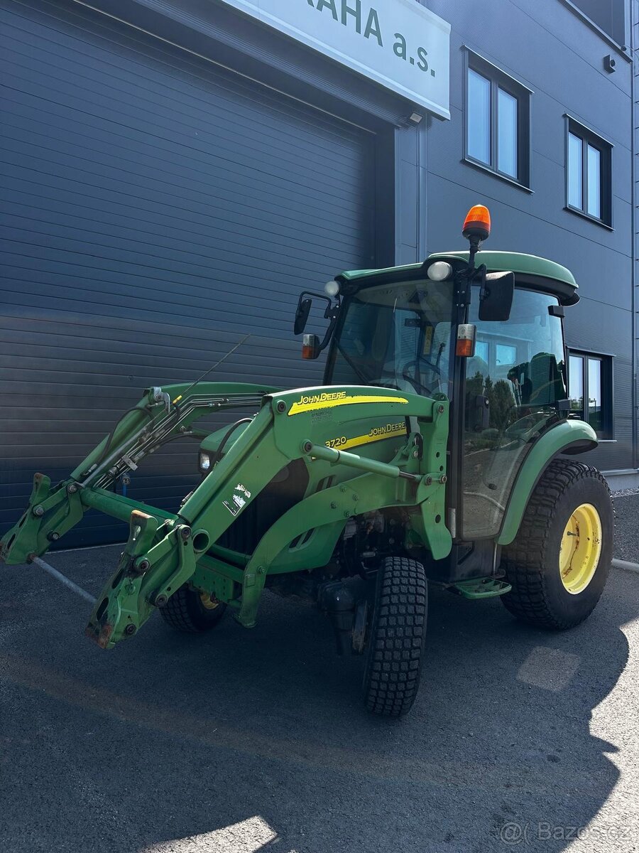 Malotraktor JOHN DEERE 3720