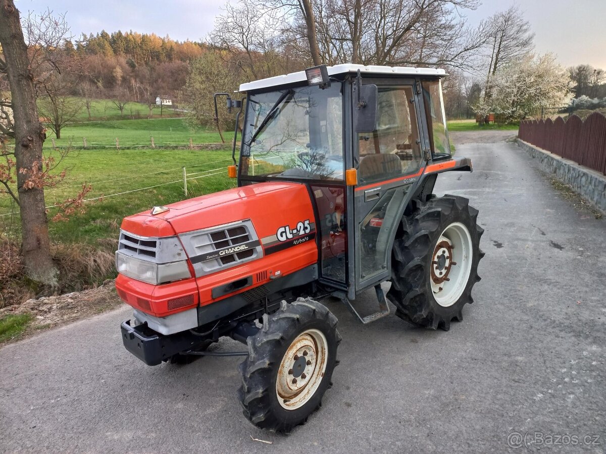 Japonský Malotraktor Kubota GL25