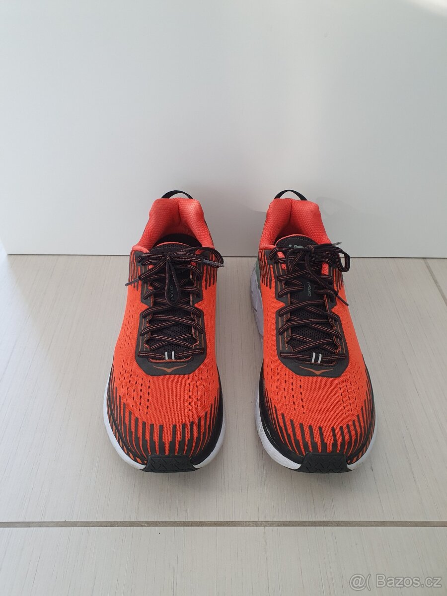 Hoka Clifton 5
