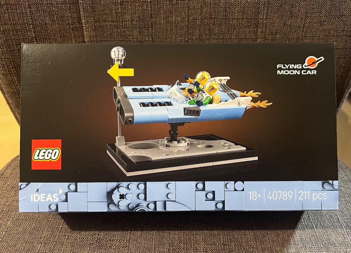 Lego Ideas 40789 Létající auto na Měsíci
