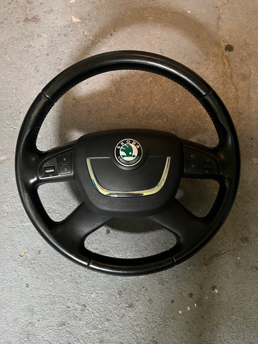 Multifunkční volant