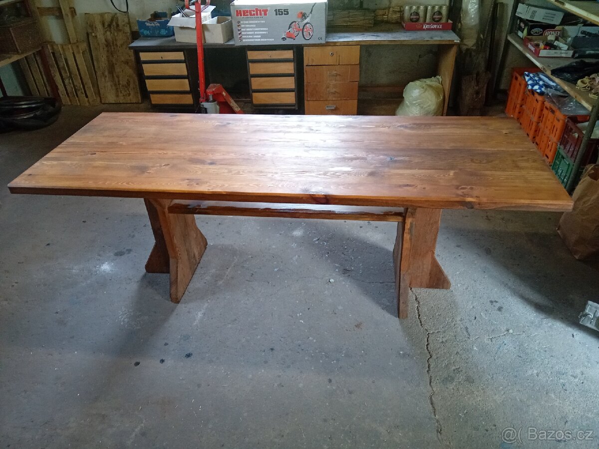 Jídelní stůl masiv 216x80