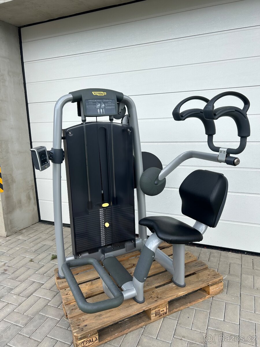Stroj na brucho Technogym Selection
