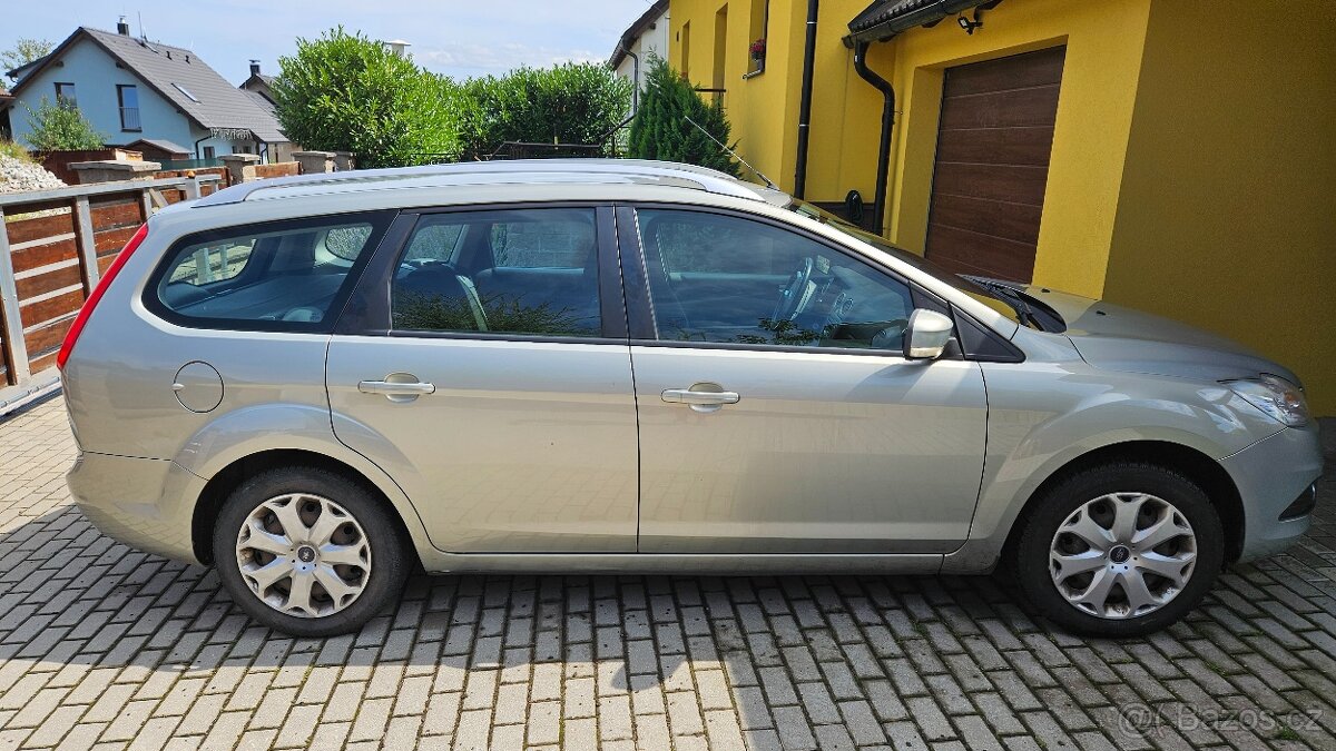 Ford Focus 1.6, rok 2009