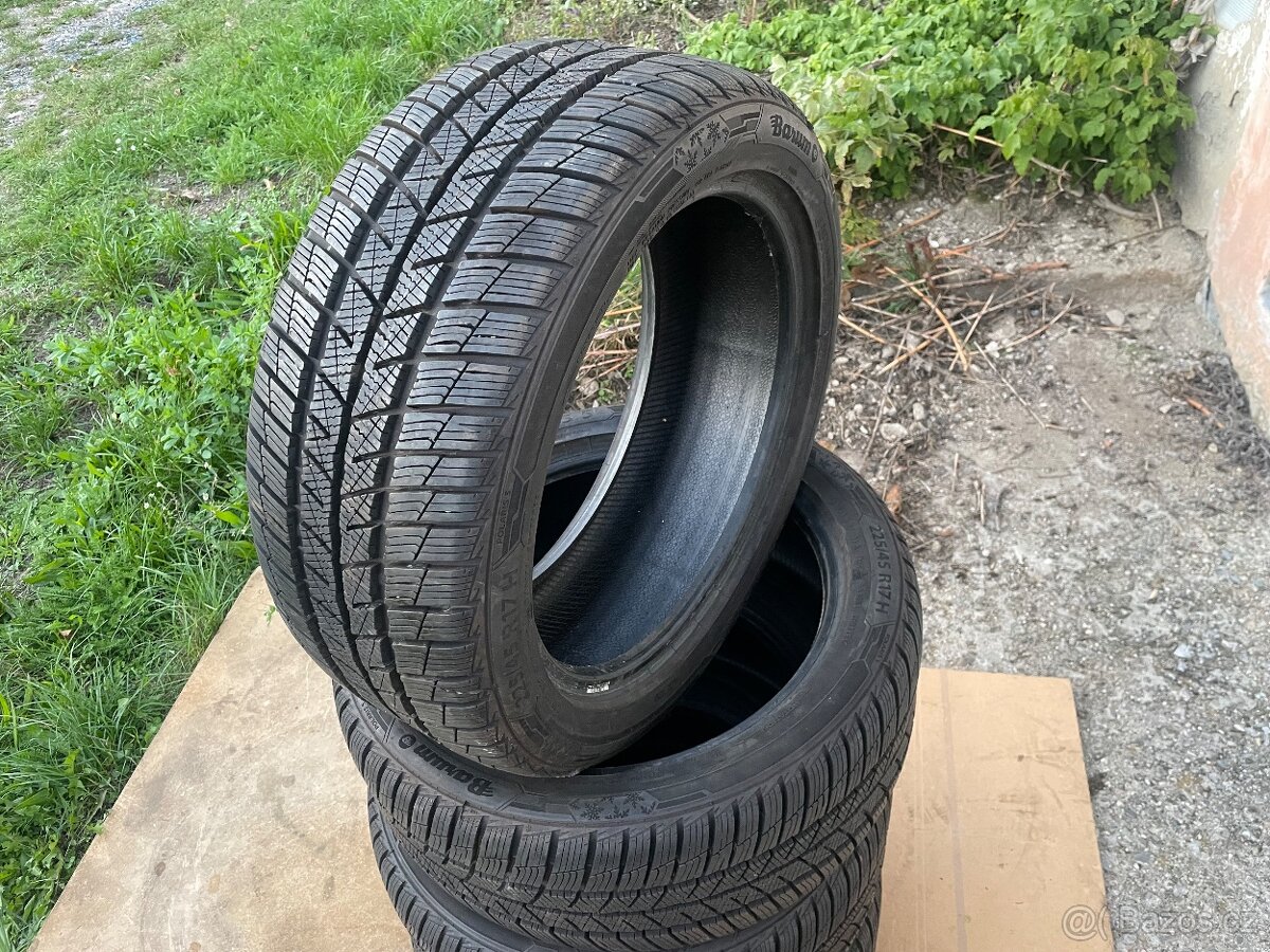 4ks.Zanovni zimní pneu 225/45/17.zn. Barum.