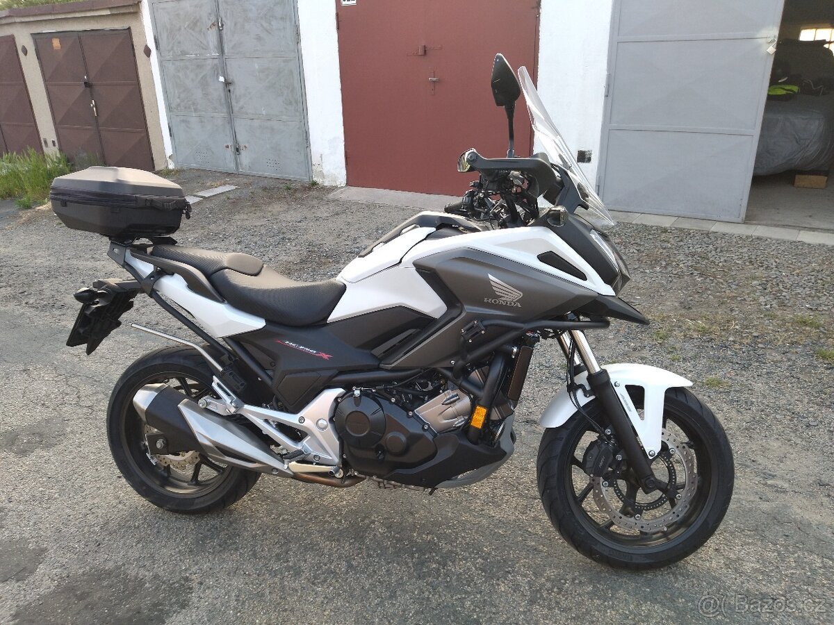 -"Sleva" Honda NC 750x najeto pouze 15.000km