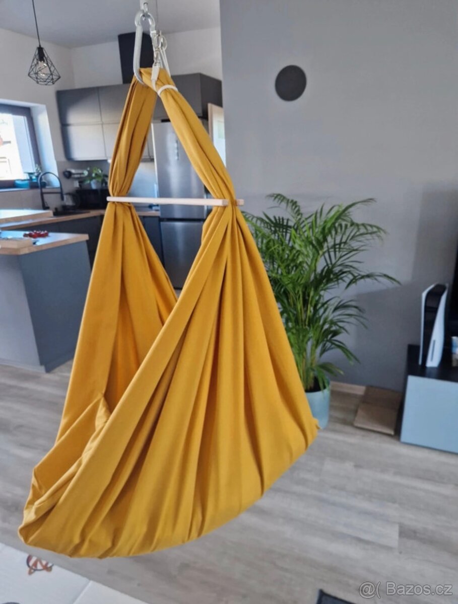 Závěsná kolébka Hojdavak s matrací a pružinou